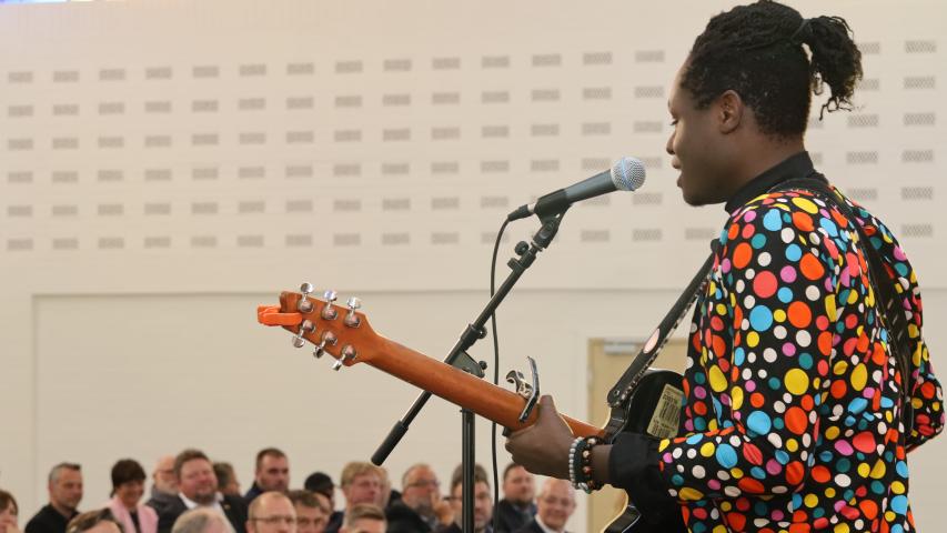 Ezé Wendtoin begeisterte das Publikum