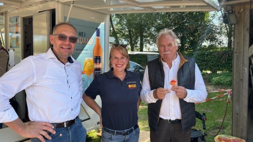 Wunscherfüllerin Tinka Beller und Gäste des Kinderfestes Wunscherfüllerin Tinka Beller und Gäste des Kinderfestes