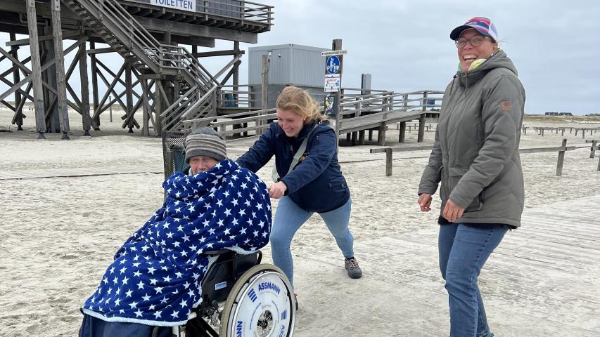 Ein Tag am Meer – Erinnerungen und Abenteuer Ein Tag am Meer – Erinnerungen und Abenteuer